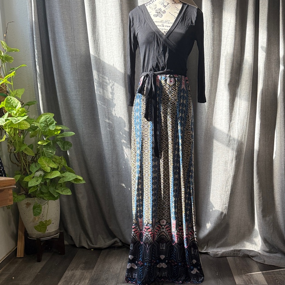 ✨SOLD✨Tua Black and Cream Patterned Dress